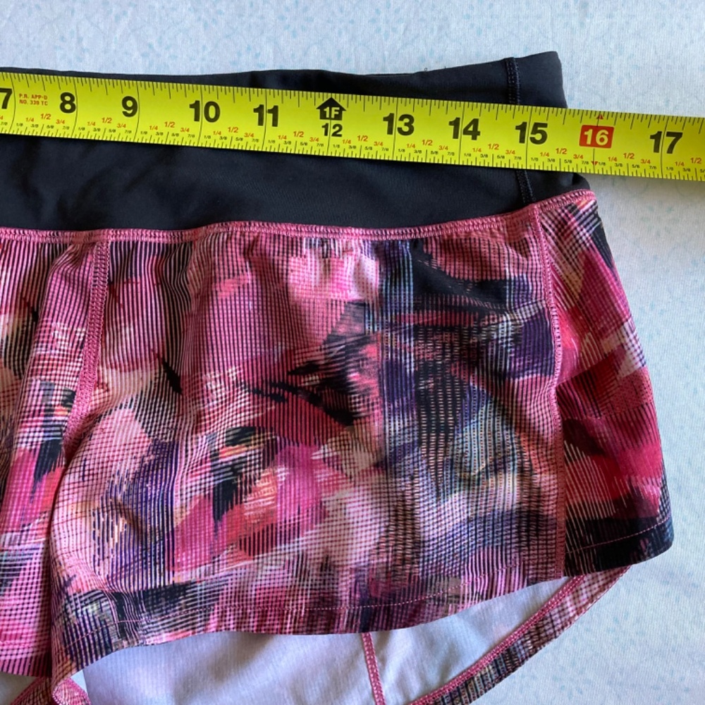 Lululemon women’s shorts - Picture 5 of 6
